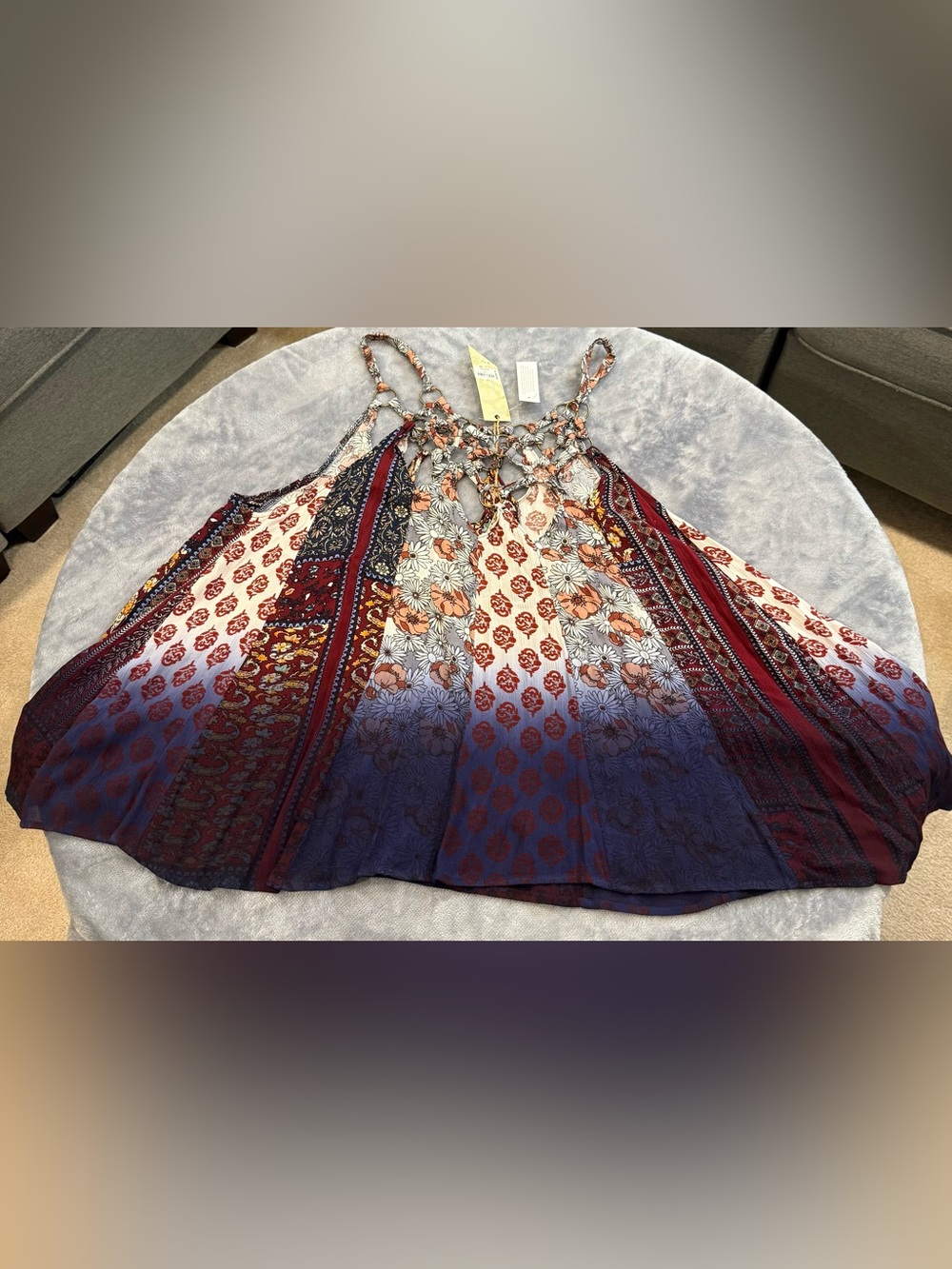 Gimmicks (Buckle brand) Boho Floral Printed Tie-Back Tank Top in Large - NWT! - Picture 11 of 11